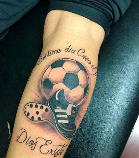 Tatuajes de fútbol: ⚽️ Significado +100 imágenes y diseños